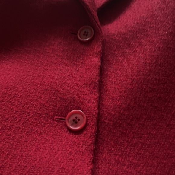 Talbots Red Blazer with Notched Lapel and Structured Shoulders - Picture 7 of 8